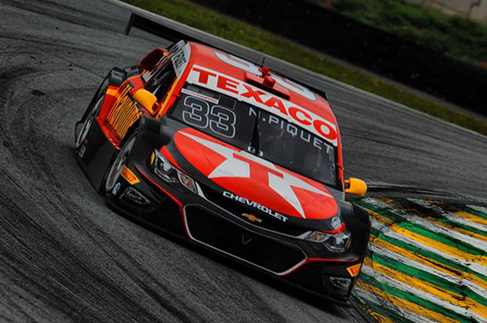 Piquet fecha os dois treinos entre os 15 na abertura da prova final da Stock Car