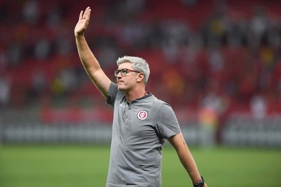 Odair Hellmann descarta favoritismo no Gre-Nal