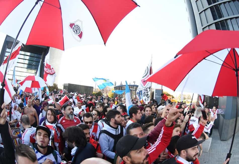 Buenos Aires 'explode' na conquista mais memorável da história do River