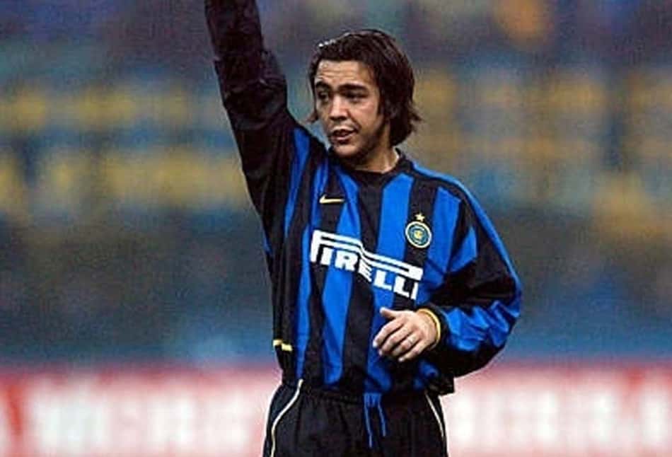 Álvaro Recoba é homenageado pela Inter de Milão nas redes sociais