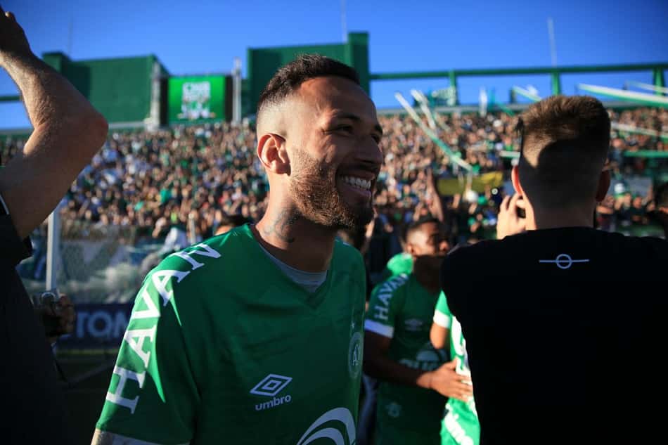 Chapecoense confirma que não renovará com Leandro Pereira