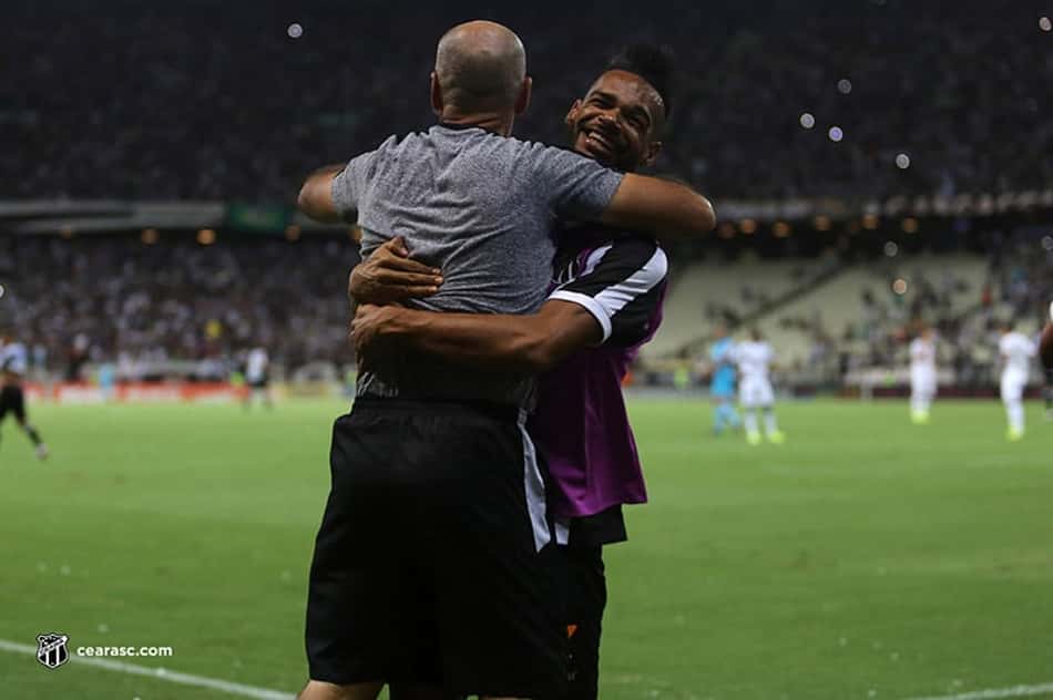 Precisando buscar o jogo, Valdo garante que Ceará está preparado para pressão do Corinthians