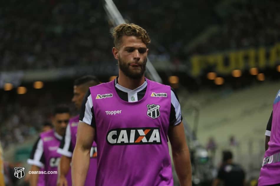Ceará libera zagueiro para o Vila Nova