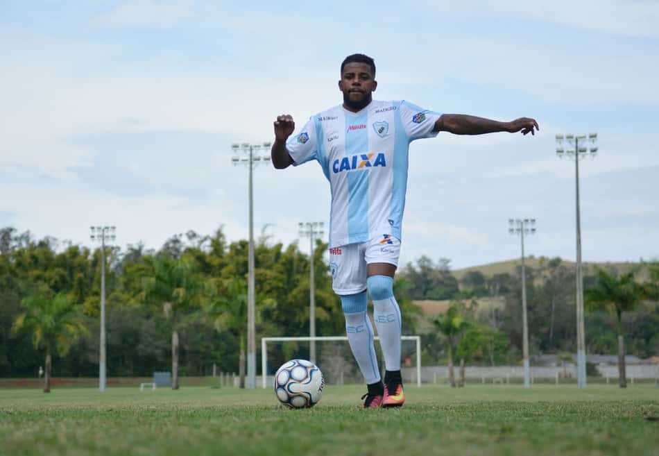 Santa Cruz oficializa a chegada de dois reforços