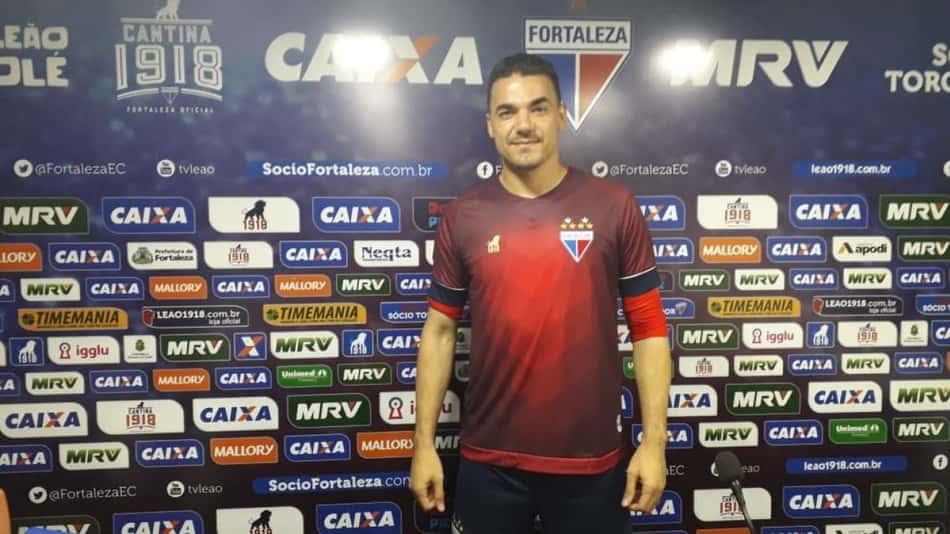 Presidente do Fortaleza descarta procura do Atlético-MG por Felipe Alves