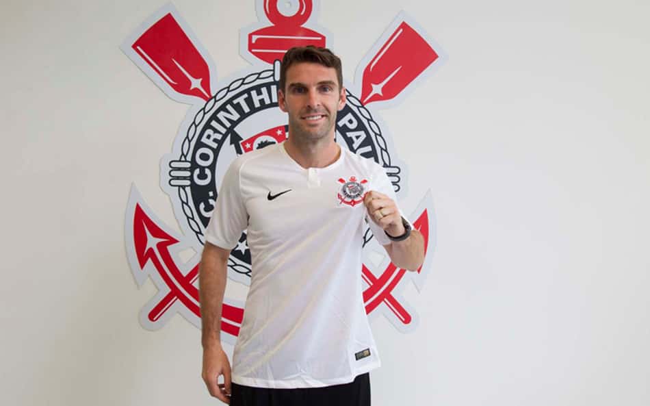 Corinthians anuncia a contratação do argentino Mauro Boselli