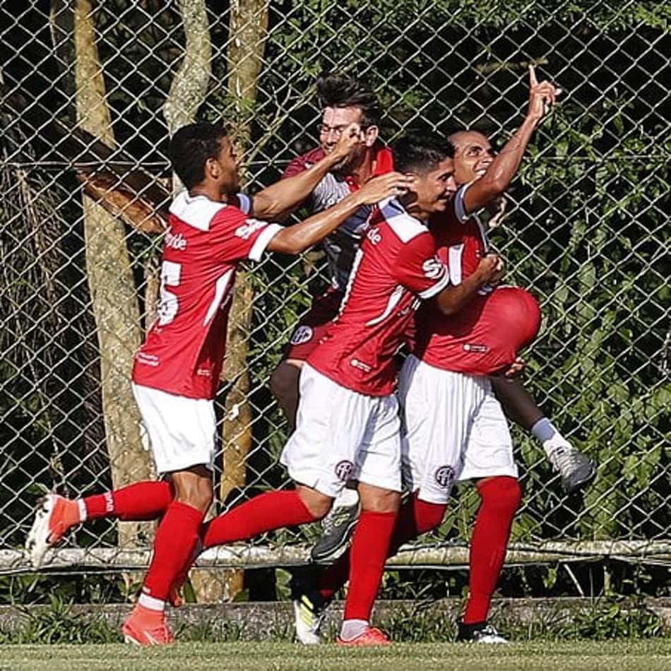 América conquista primeira vitória e respira na Seletiva do Carioca