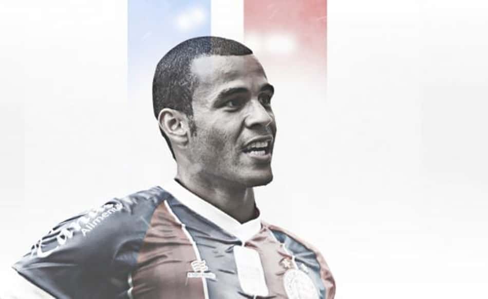 Bahia acerta a contratação do zagueiro Ernando