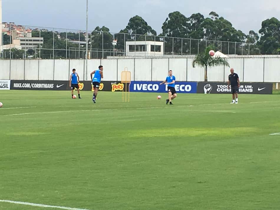 De volta ao Corinthians, Boselli é superado por Gustagol em treino