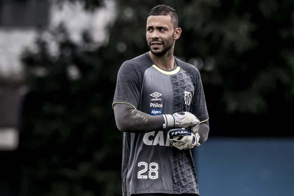 Por se destacar nos treinos, Vladimir ganha chance valiosa no Santos