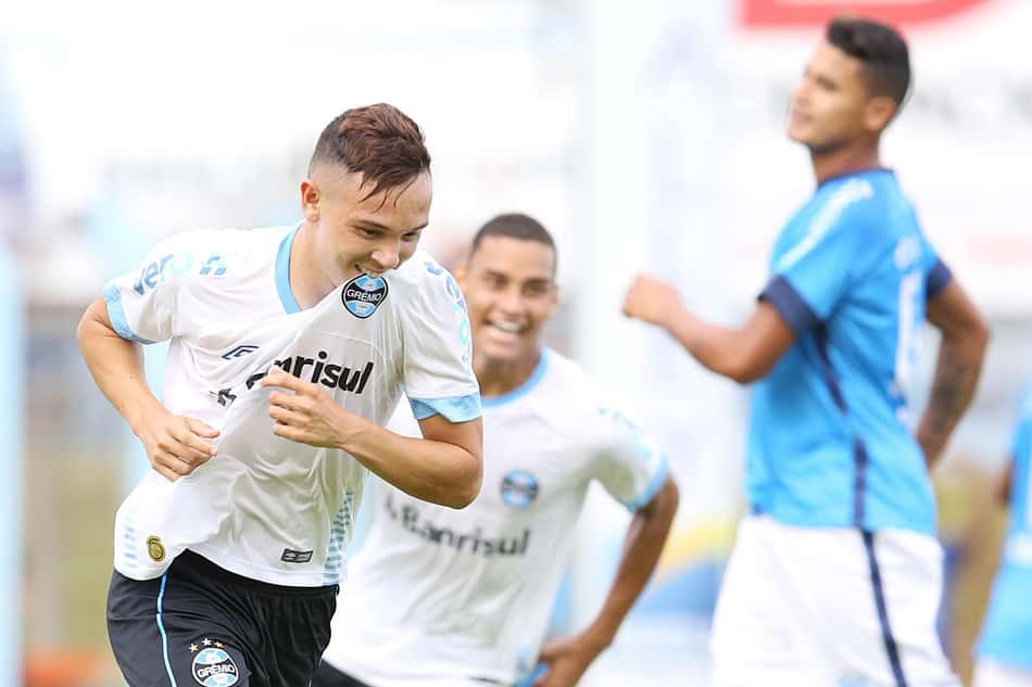 Renato Gaúcho aprova atuação dos reservas no Gauchão