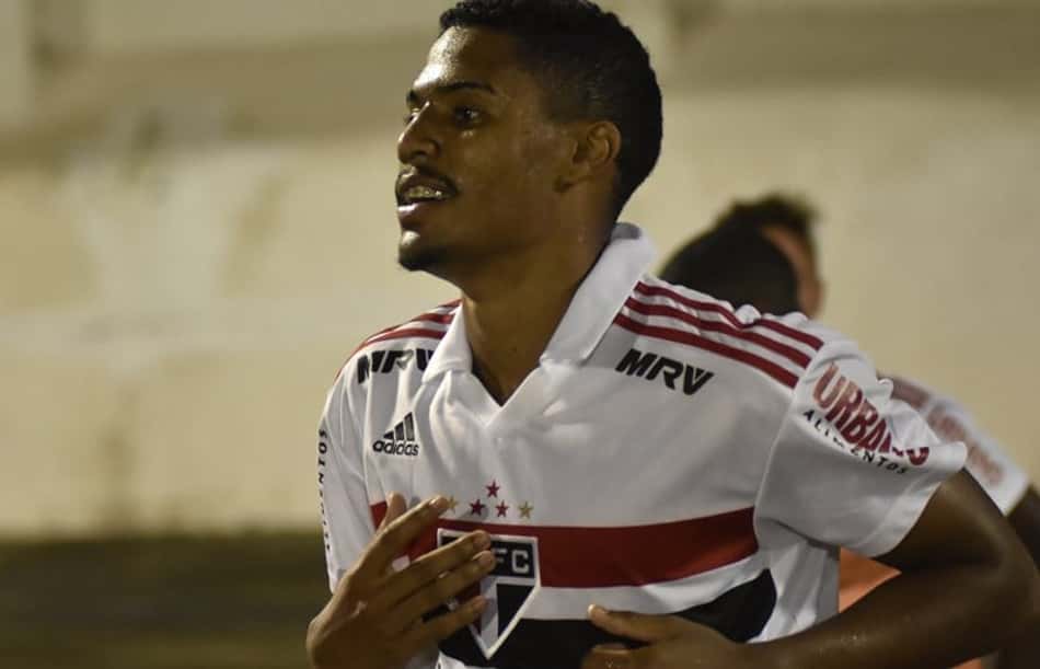 Cláusula do São Paulo pesa, e Botafogo desiste de Gabriel Novaes