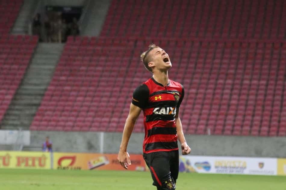 Contentes pelo triunfo, jogadores do Sport miram no clássico contra o Náutico