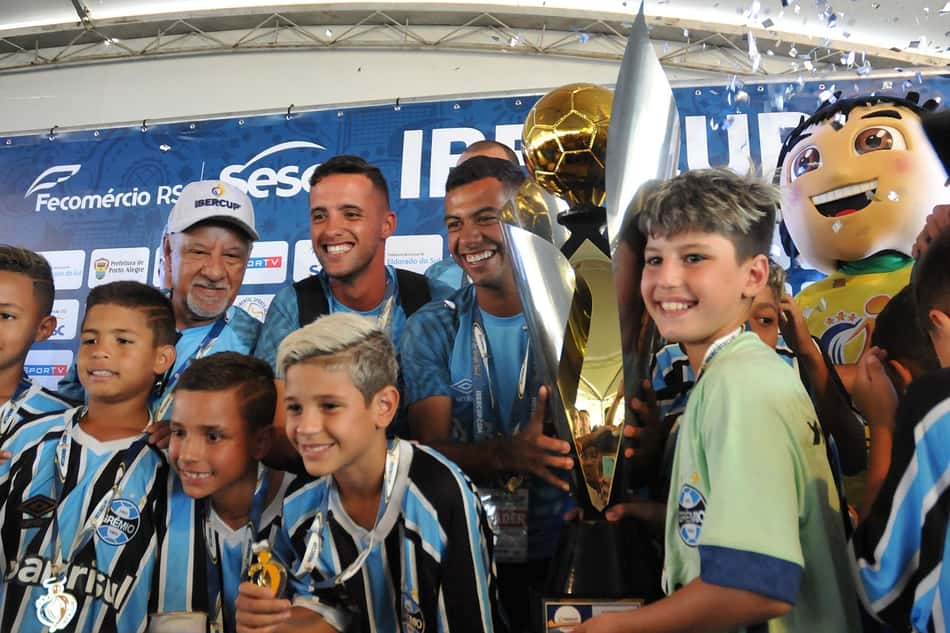 Principal torneio infantil garante Grêmio e Flamengo no Mundial