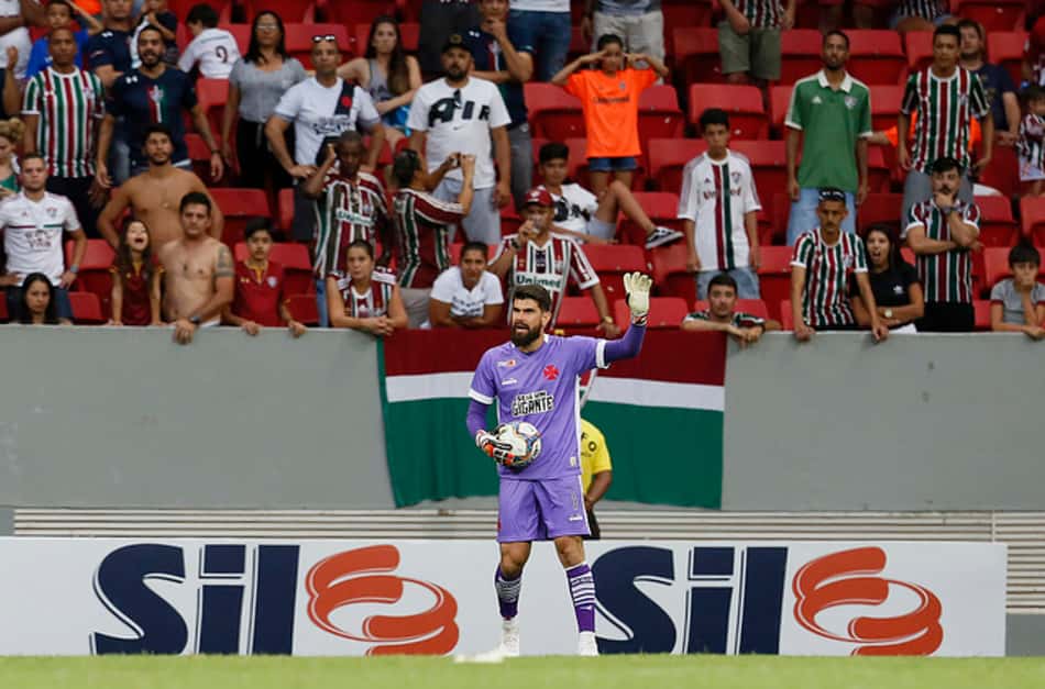 Como Fernando Miguel se tornou peça fundamental na vitória do Vasco sobre o Fluminense