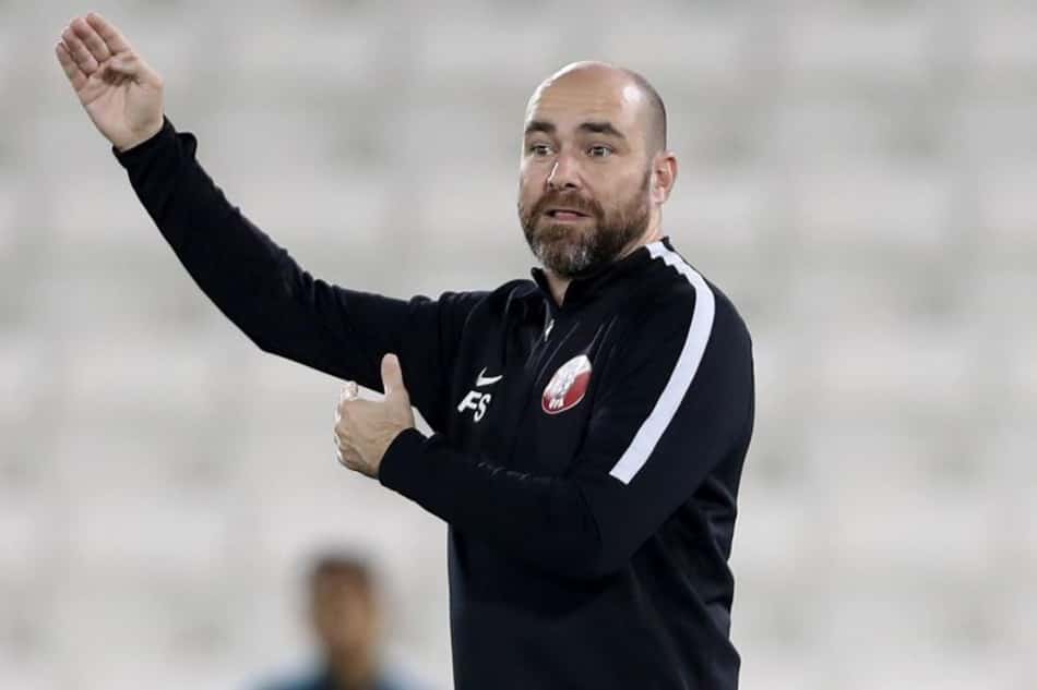 Qatar renova contrato do treinador por mais três temporadas