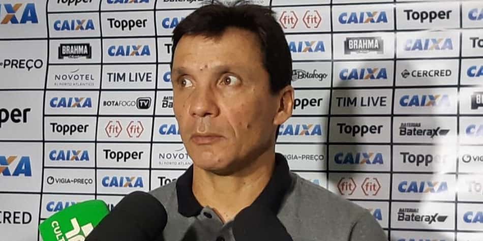 Zé Ricardo valoriza vaga após 'trauma' e diz que Botafogo está 'no caminho certo'