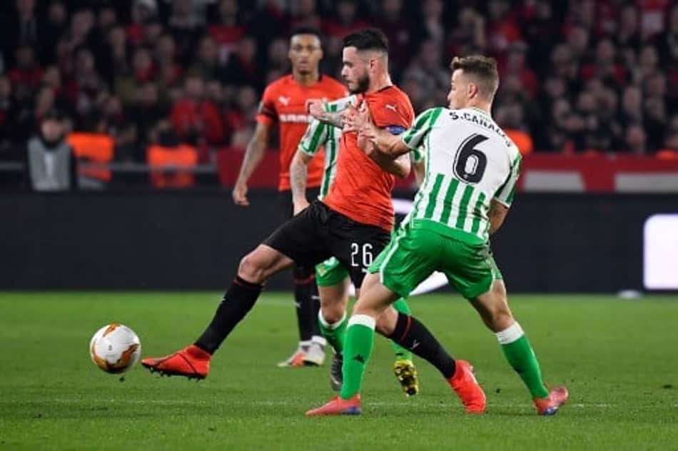 Atlético de Madrid mira dois meias do Betis para próxima temporada