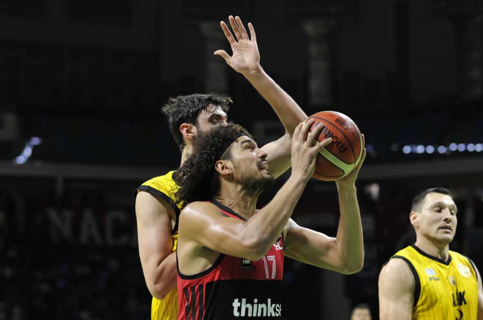 Apesar da derrota do Flamengo, Anderson Varejão foi um dos destaques da decisão da Copa Intercontinental