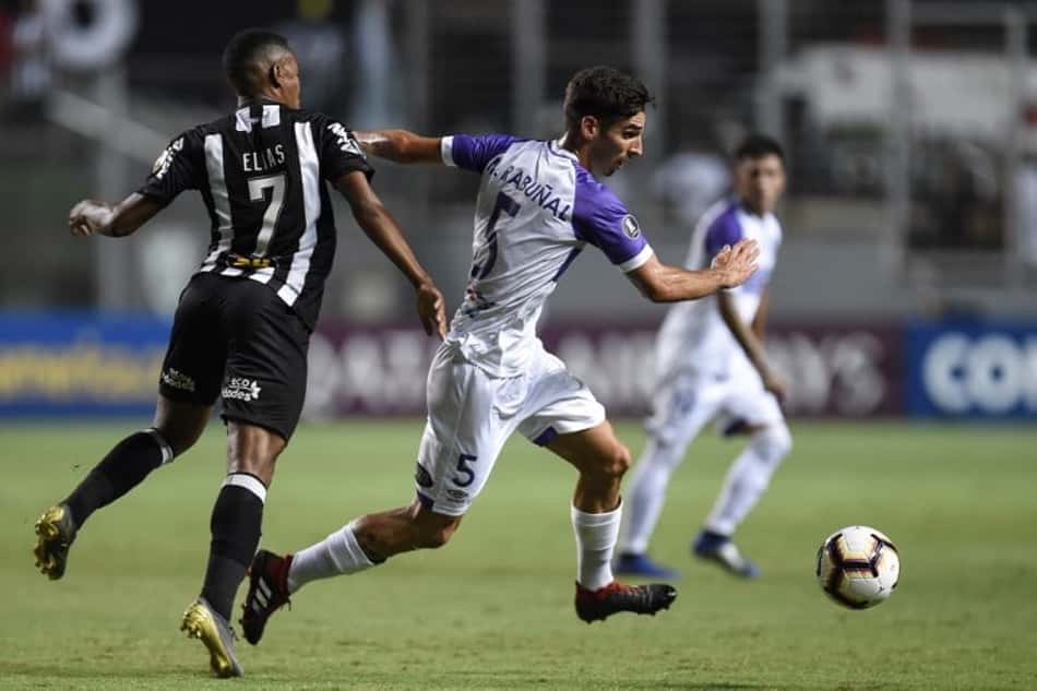 Atlético-MG 'sofre', mas avança para a fase de grupos da Libertadores