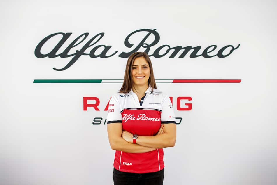 Alfa Romeo mantém Tatiana Calderon como piloto de testes para 2020