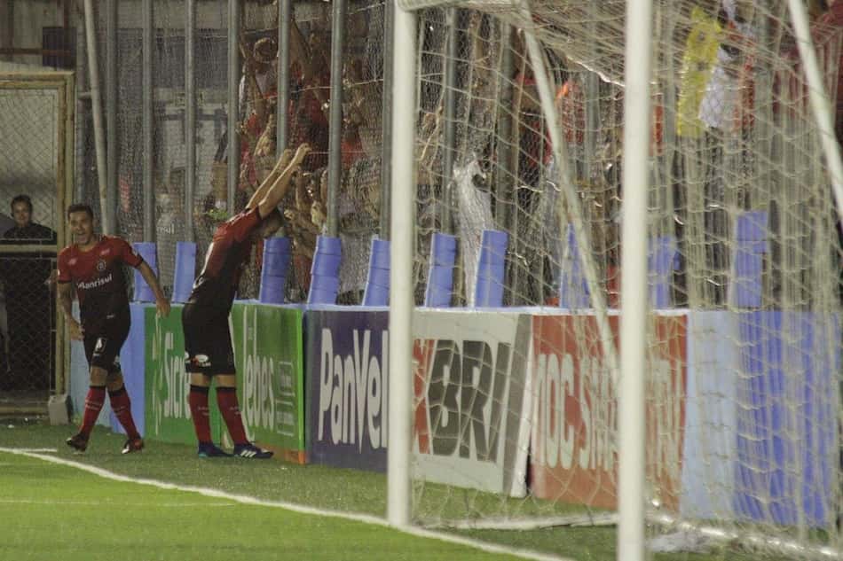 Com gol na última rodada, Michel chega quase a metade da marca de 2018
