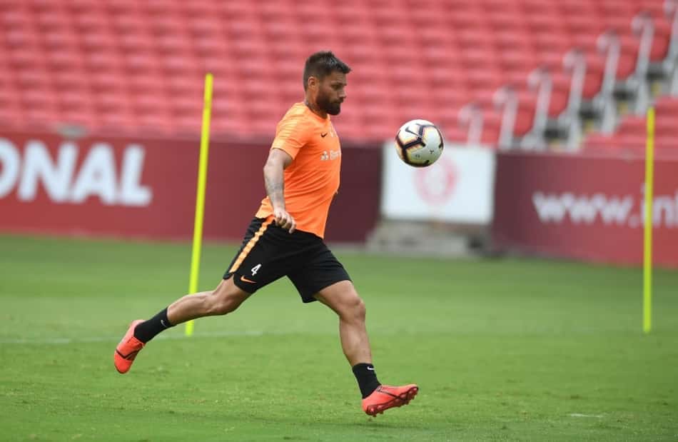 Meio-campo e ataque: as dúvidas do Inter para a estreia na Libertadores