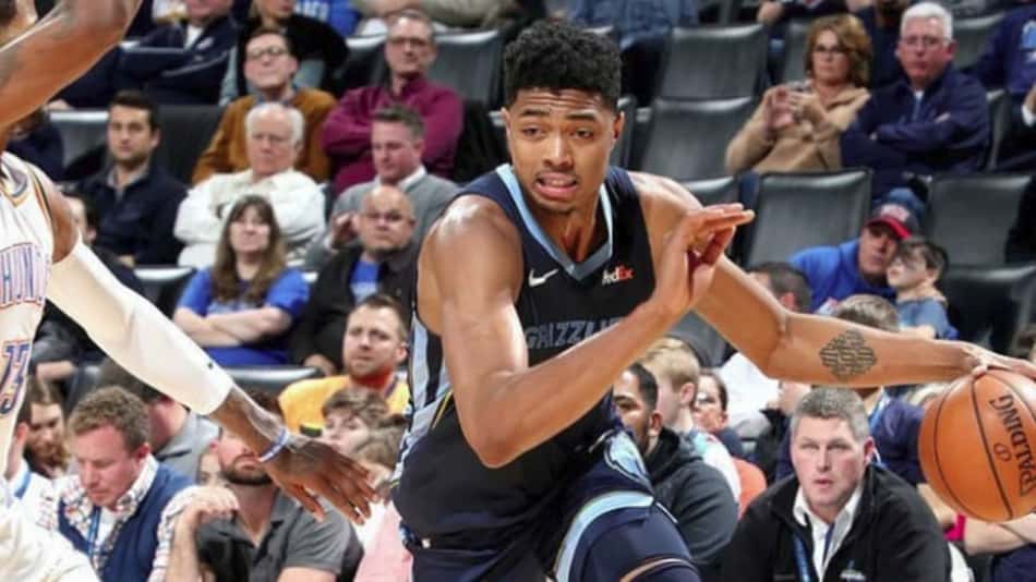Ala aproveita o contrato de risco que teve com o Grizzlies e, enfim, ganha destaque na NBA