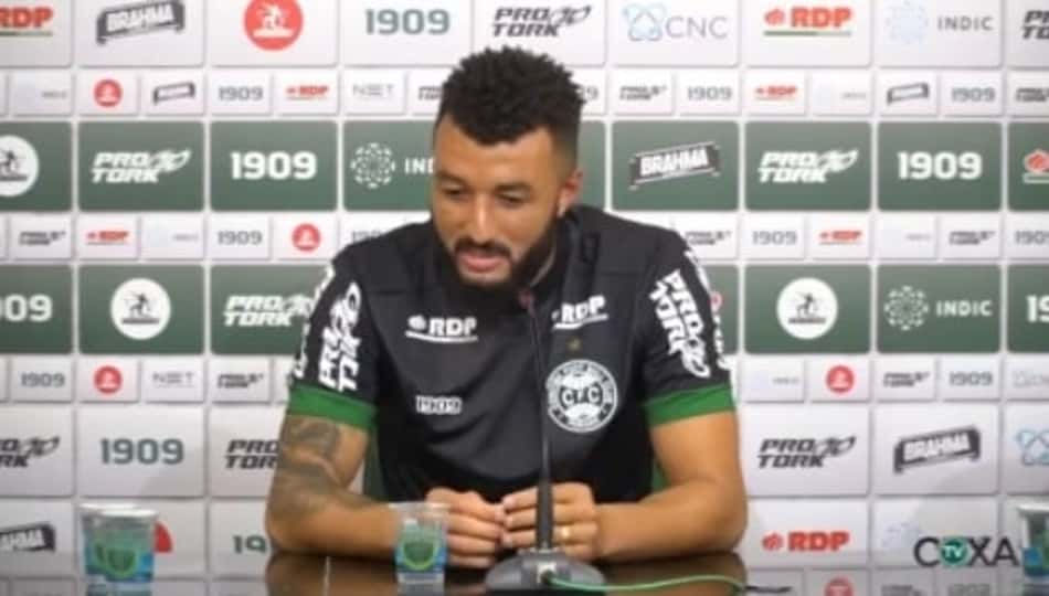 Alex Muralha completa um ano de Coritiba e faz avaliação positiva
