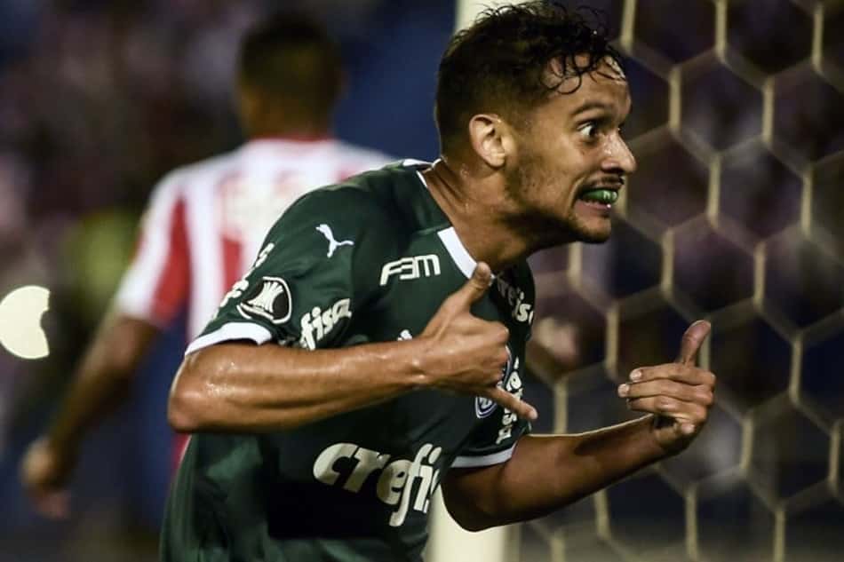 Gustavo Scarpa abriu o marcador para o Palmeiras