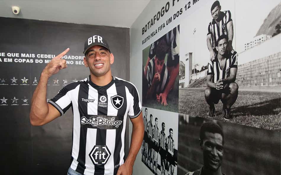 Revelado no Fluminense, Diego Souza estreia pelo Botafogo contra ex-clube