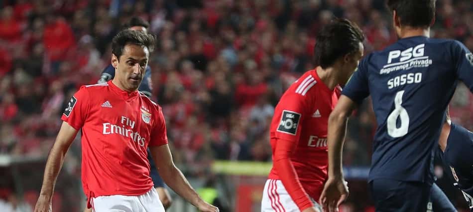 Benfica abre dois de vantagem, mas cede empate para o Belenenses