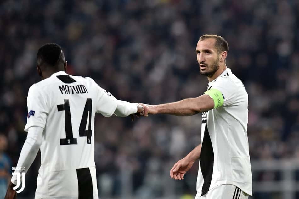 Chiellini usa pausa para se recuperar e aguarda testes para coronavírus