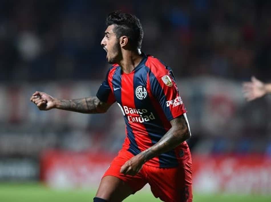 San Lorenzo vence Barranquilla e não deixa o Palmeiras disparar