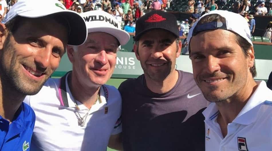 Novak Djokovic, John McEnroe, Pete Sampras e Tommy Haas jogam juntos em Indian Wells