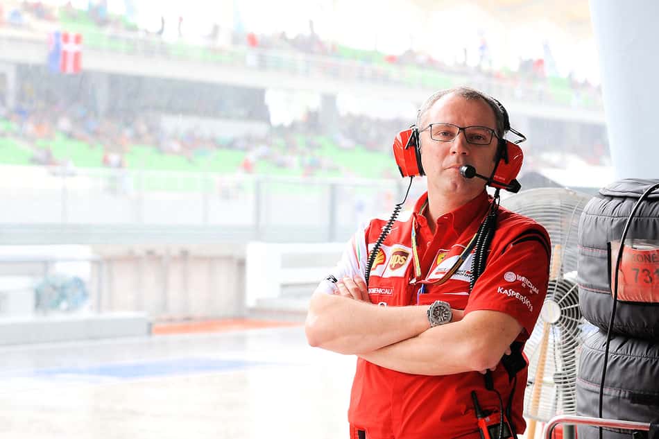 Domenicali acredita que a Ferrari vai focar em Leclerc e deve desistir de Hamilton