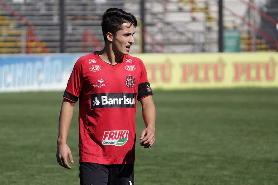 Em primeiro ano como sub-20, Jaisson mira título estadual com o Brasil de Pelotas