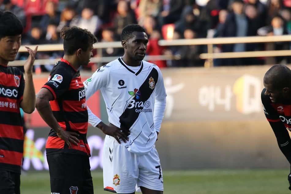 Do outro lado do mundo, ex-Flamengo acredita em vitória sobre o Emelec