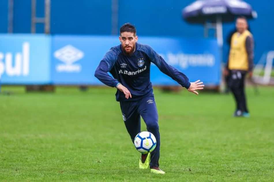 Machucado, Marcelo Oliveira renova o vínculo com o Grêmio