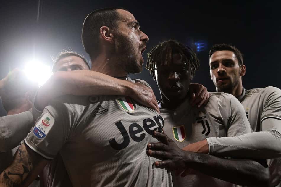Kean brilha, Juve bate Cagliari e se aproxima de mais um título italiano
