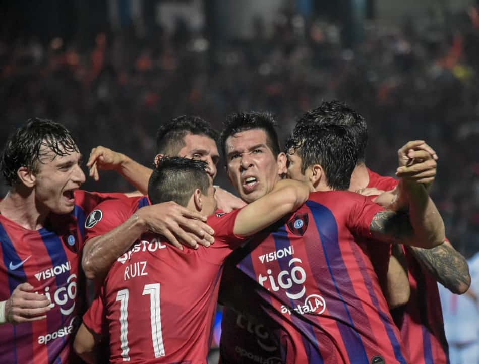 Nacional e Cerro Porteño disputam a liderança do grupo E