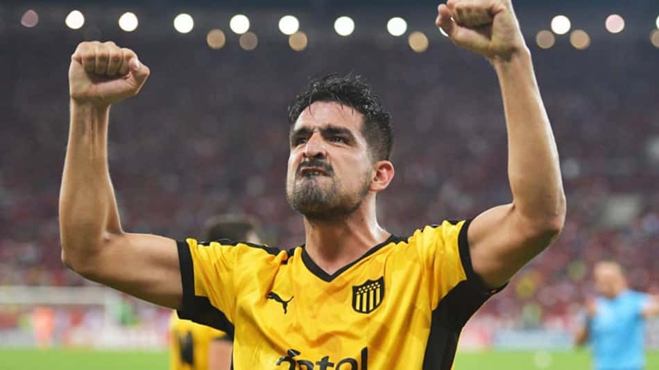 'Semana de fogo', boa sequência e quebra de tabu: Como chega o Peñarol para enfrentar o Flamengo