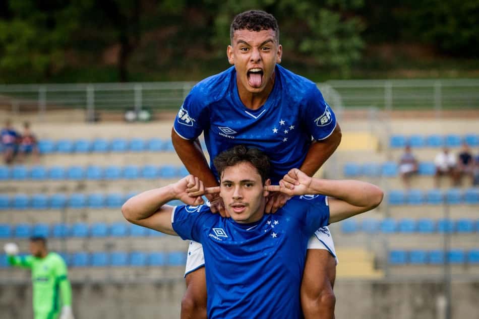 O time sub-20 da Raposa venceu o Goiás após empatar no jogo de ida, em Goiânia