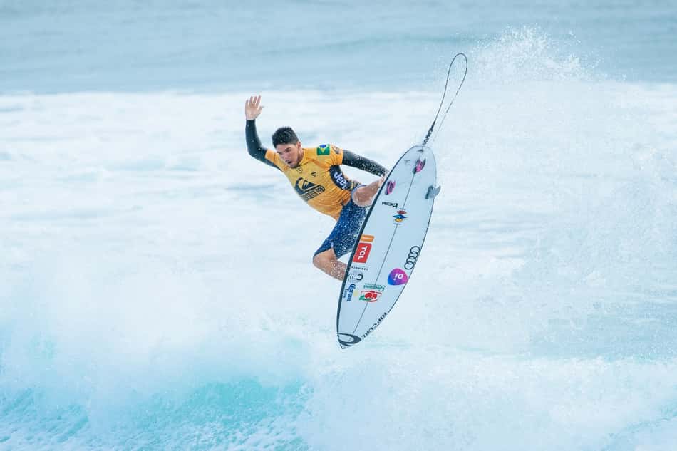 Surfe: Brasileiros vão bem e avançam ao round 3 na etapa de Teahupoo