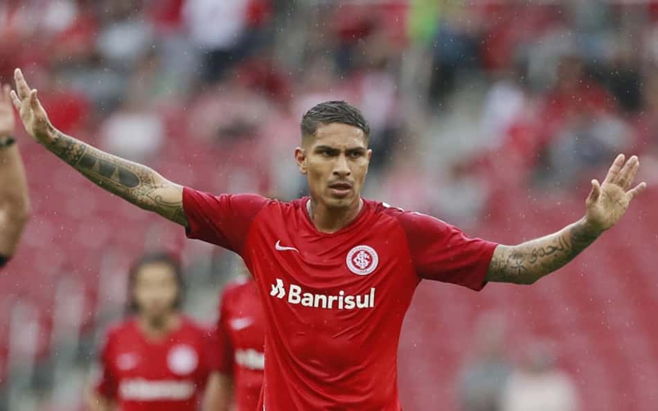 Guangzhou Evergrande analisa a contratação de Guerrero
