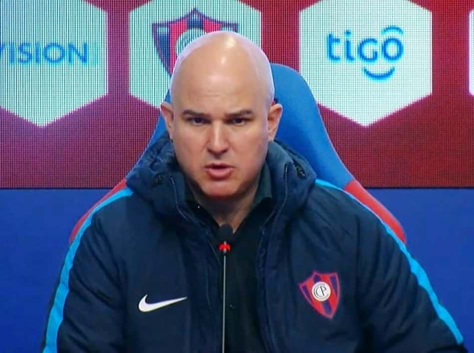 Cerro Porteño anuncia a saída do técnico Fernando Jubero