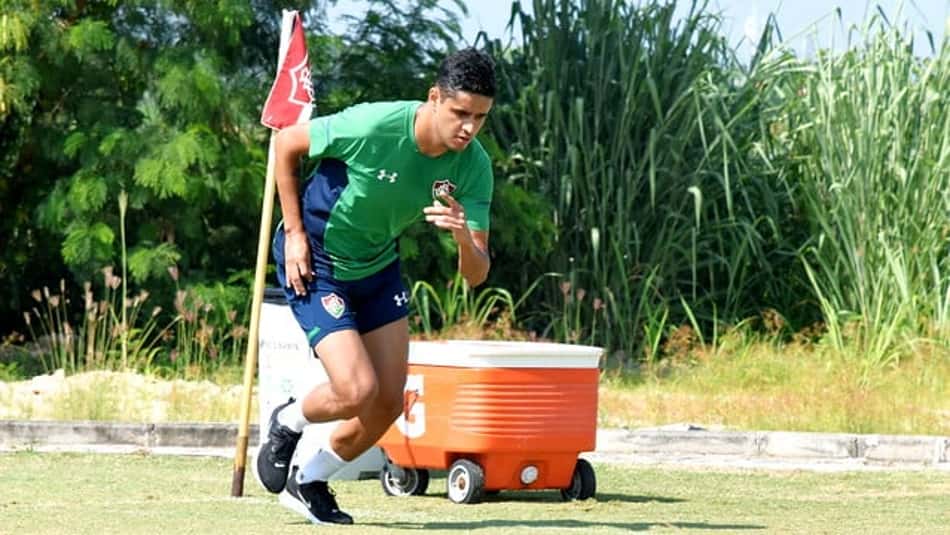 Fluminense oficializa a contratação de Léo Artur, ex-Ferroviária