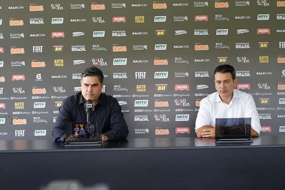 Demitido, Rui Costa lamenta resultados e defende o elenco do Galo