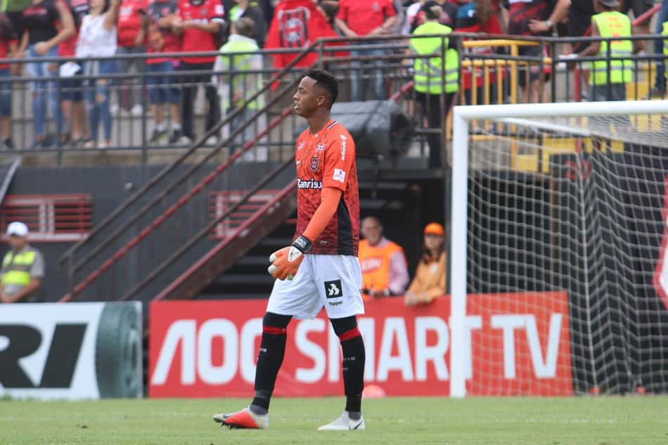Palavra de ordem no Xavante é 'recuperação' segundo goleiro Carlos Eduardo