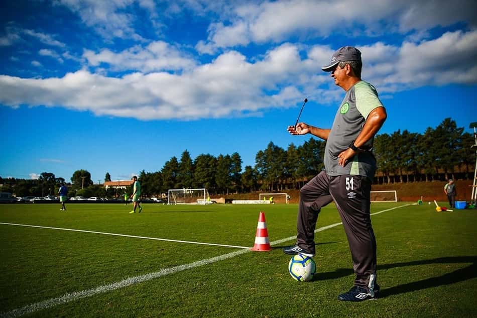 Ney Franco elogia Corinthians: 'É um dos melhores elencos do Brasil'